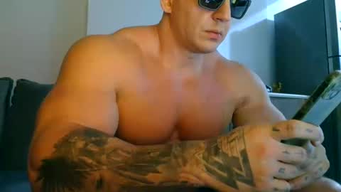 couplemuscle40 online show from September 2025 11:41:02 PM