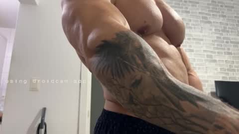 couplemuscle40 online show from February 2026 05:44:02 PM