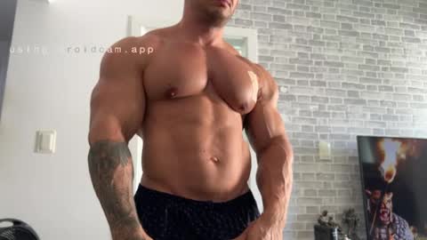 couplemuscle40 online show from April 2026 12:54:01 PM
