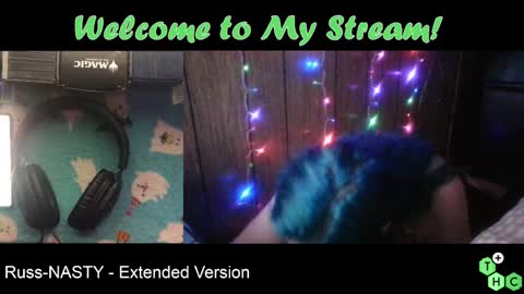 Snapshot of coupleofsinnerz chatting on October 2025 10:57:02 AM coupleofsinnerz online show from October 2025 10:57:02 AM