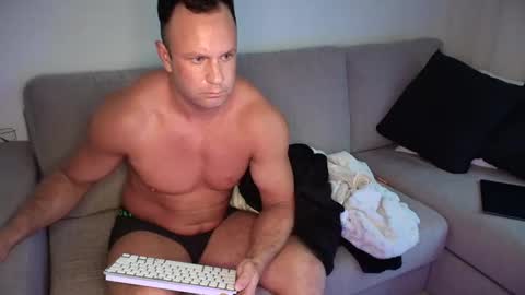 Snapshot of coupletoy97 chatting on February 2025 11:54:02 AM Sandra and Tom online show from February 2025 11:54:02 AM