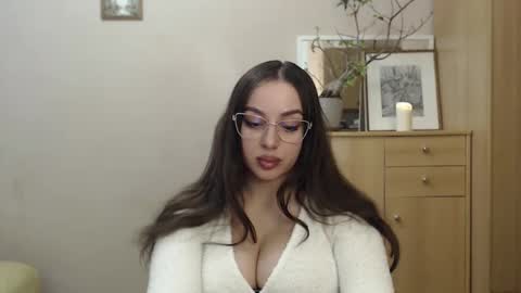 Courtney online show from March 2025 03:27:01 PM