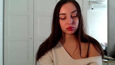 Courtney online show from November 2025 08:25:02 AM