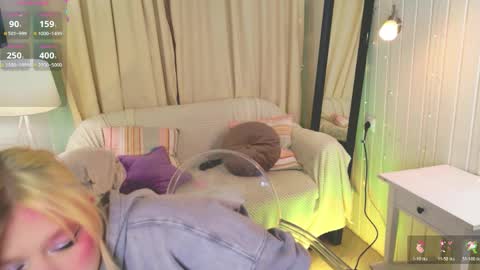 Sonya online show from April 2026 10:18:01 PM