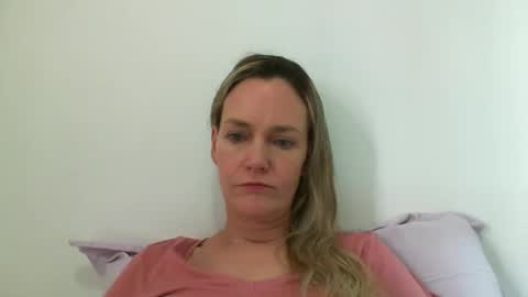 Anny online show from February 2025 10:07:01 AM