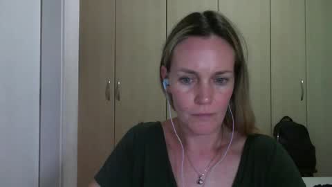 Anny online show from February 2025 06:04:02 PM