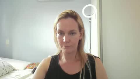 Anny online show from February 2026 06:59:02 PM