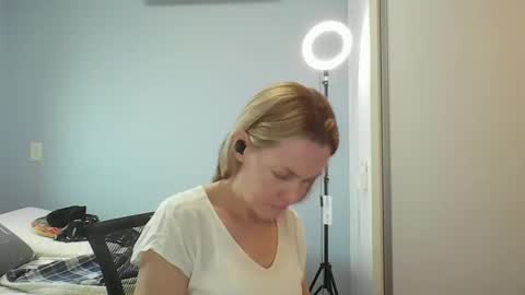 Anny online show from March 2026 10:48:01 AM