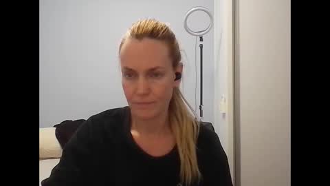Anny online show from May 2026 12:07:01 AM