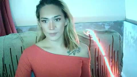 Snapshot of crazylovz chatting on April 2026 01:01:02 PM crazylovz online show from April 2026 01:01:02 PM