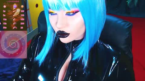 Snapshot of crazypinkyball chatting on October 2025 02:23:02 PM Roxy online show from October 2025 02:23:02 PM