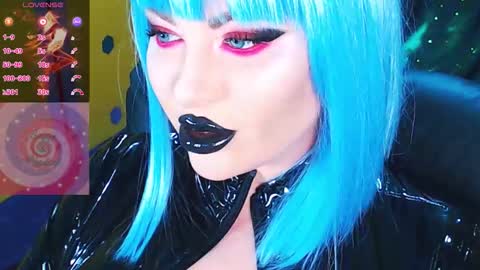 Snapshot of crazypinkyball chatting on November 2025 02:08:01 PM Roxy online show from November 2025 02:08:01 PM