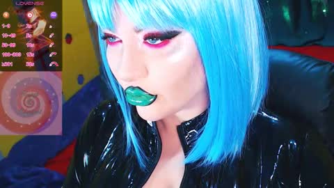 Snapshot of crazypinkyball chatting on December 2025 01:05:02 PM Roxy online show from December 2025 01:05:02 PM