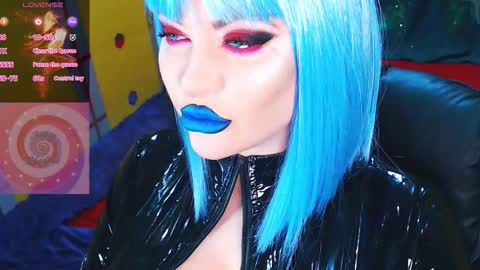 Snapshot of crazypinkyball chatting on December 2025 02:57:02 PM Roxy online show from December 2025 02:57:02 PM