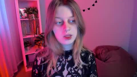 Snapshot of crazysound chatting on February 2026 02:01:02 PM Alice online show from February 2026 02:01:02 PM