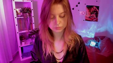 Snapshot of crazysound chatting on February 2026 01:18:01 PM Alice online show from February 2026 01:18:01 PM