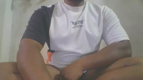 crazzy_booy online show from February 2026 05:03:02 AM