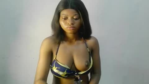 Snapshot of creamy_babyx chatting on May 2026 08:33:02 AM Creamy babyx online show from May 2026 08:33:02 AM