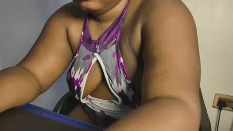 creamyposh1 online show from December 2025 04:28:02 AM