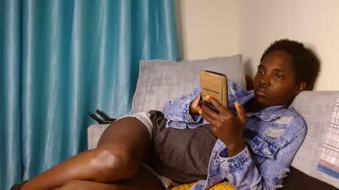 Snapshot of creamypro_ chatting on December 2024 11:00:01 AM Taurus04 online show from December 2024 11:00:01 AM