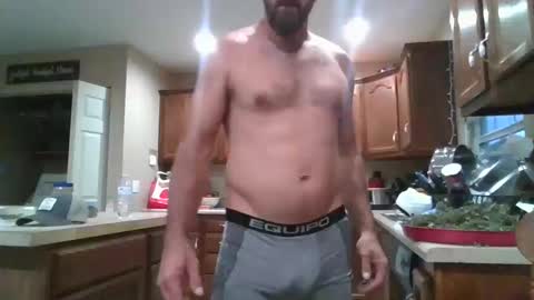 Snapshot of creeksidecouple chatting on October 2025 11:38:02 PM Creeksidecouple online show from October 2025 11:38:02 PM