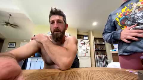 Creeksidecouple online show from April 2026 06:27:01 PM