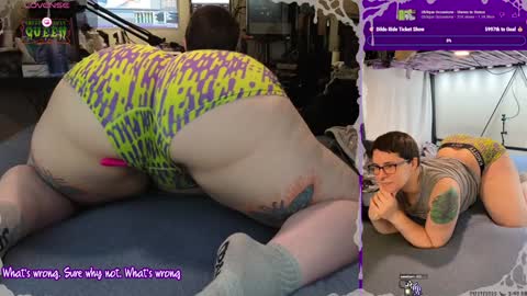 Snapshot of creepycrawlyqueen chatting on January 2025 08:40:01 AM Amethyst online show from January 2025 08:40:01 AM