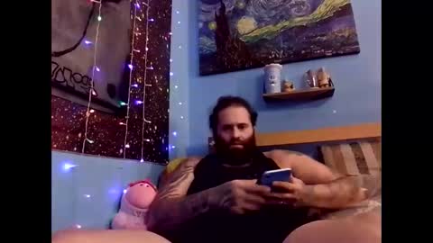 Snapshot of creolethiccc chatting on February 2026 05:11:01 AM CreoleThiccc online show from February 2026 05:11:01 AM