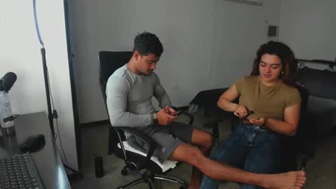 Crimson heart online show from December 2024 02:46:02 PM