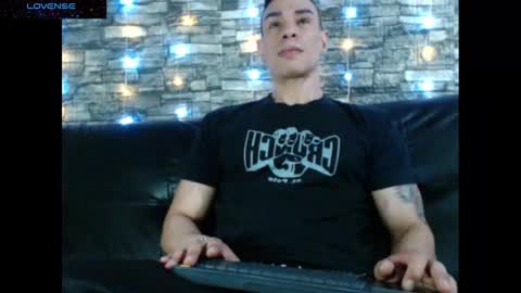 Snapshot of cris_angel01 chatting on October 2025 06:25:02 AM Cris online show from October 2025 06:25:02 AM