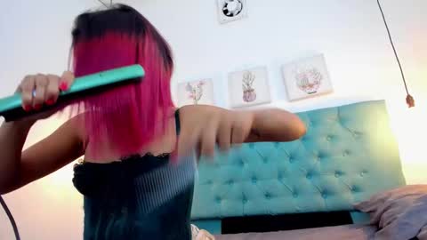 cris_dulce online show from December 2025 07:40:02 PM