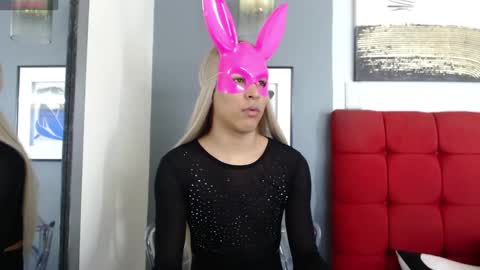 Cris Evanz online show from March 2025 04:56:02 PM