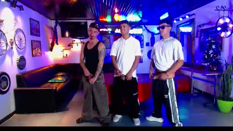 crismens online show from December 2025 08:16:02 PM