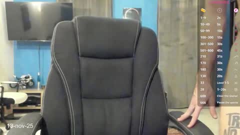 Snapshot of crissstud chatting on November 2025 11:36:02 PM Criss online show from November 2025 11:36:02 PM