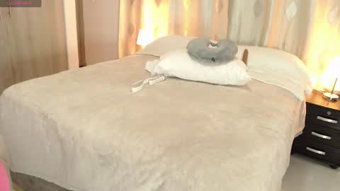 CRISSTI CUTE online show from August 2026 02:47:01 AM
