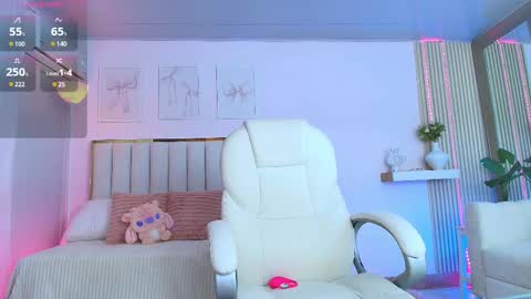 Snapshot of cristal_bunny chatting on March 2025 12:50:02 AM Cristal online show from March 2025 12:50:02 AM