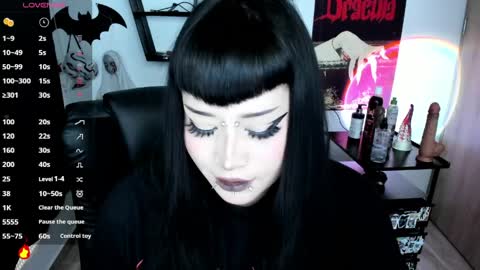 Cris online show from April 2026 09:27:01 PM