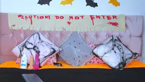 Snapshot of cristal_moon01 chatting on October 2025 07:47:01 PM cristal_moon01 online show from October 2025 07:47:01 PM