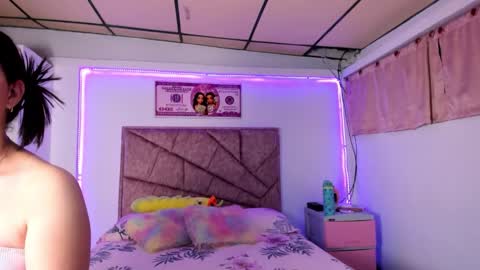 cristal_smith20 online show from February 2026 01:57:02 AM