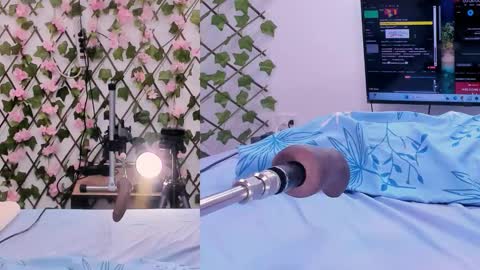 Snapshot of cristal_thompson_ chatting on January 2026 01:05:02 PM cristal_thompson_ online show from January 2026 01:05:02 PM