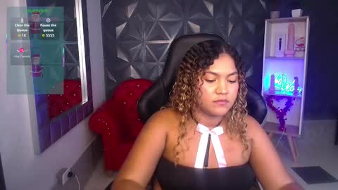 Snapshot of cristal_war chatting on December 2025 12:05:02 AM Cristal online show from December 2025 12:05:02 AM