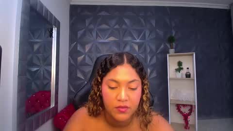 Snapshot of cristal_war chatting on December 2025 11:01:02 PM Cristal online show from December 2025 11:01:02 PM