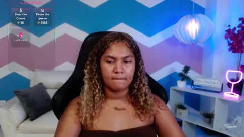 Snapshot of cristal_war chatting on January 2026 11:21:02 PM Cristal online show from January 2026 11:21:02 PM