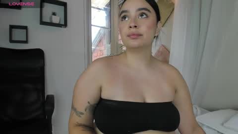 Snapshot of cristalcutte_ chatting on December 2024 11:39:01 AM Cristal Cute online show from December 2024 11:39:01 AM