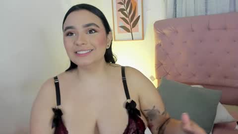 Snapshot of cristalcutte_ chatting on January 2025 12:09:02 PM Cristal Cute online show from January 2025 12:09:02 PM