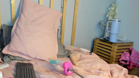 Snapshot of cristalcutte_ chatting on January 2025 05:13:01 PM Cristal Cute online show from January 2025 05:13:01 PM