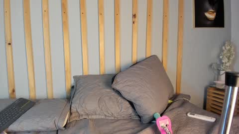 Snapshot of cristalcutte_ chatting on February 2025 03:20:02 PM Cristal Cute online show from February 2025 03:20:02 PM