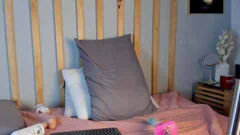 Snapshot of cristalcutte_ chatting on February 2025 03:19:01 PM Cristal Cute online show from February 2025 03:19:01 PM