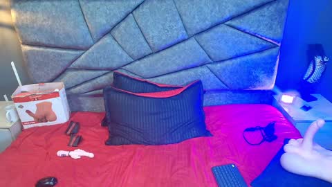 CRISTAL MILF online show from December 2024 02:03:02 AM