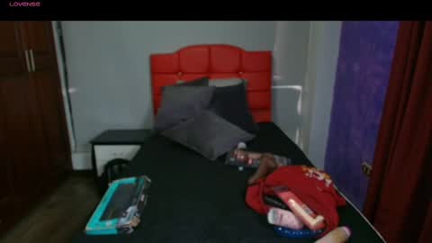 CRISTAL MILF online show from March 2025 07:49:02 PM